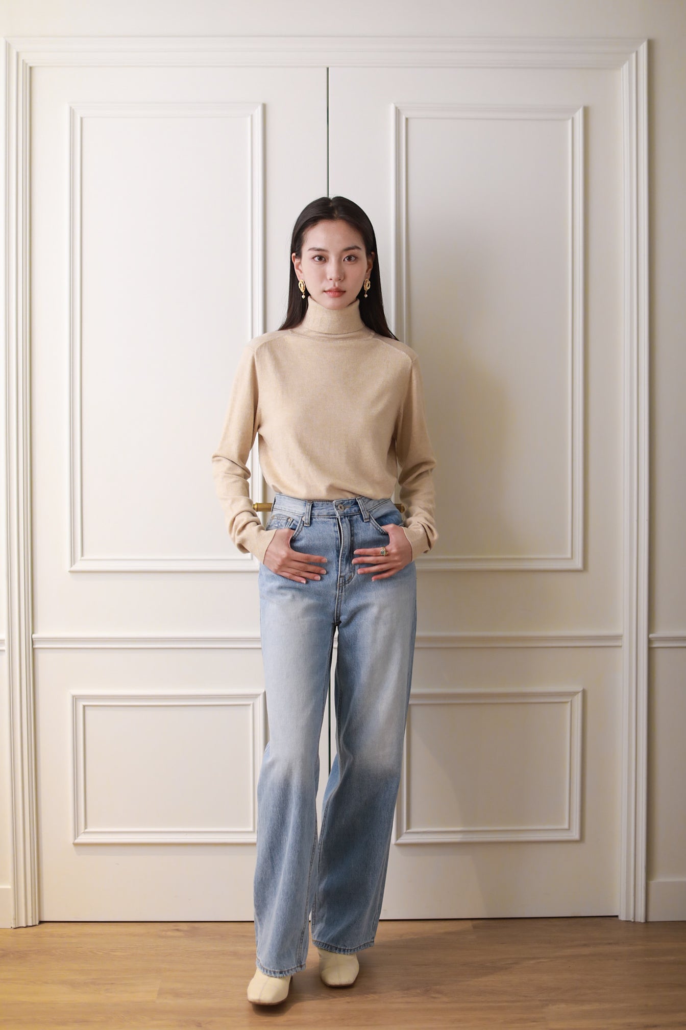 Caroline Turtleneck - Almond